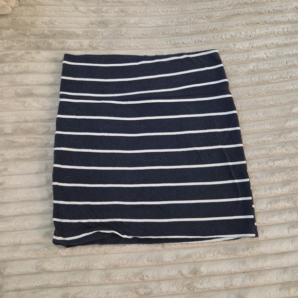 Charlotte Russe Dresses & Skirts - Charlotte Russe Navy Blue White Striped Bodycon Mini Skirt Stretch Knit Size S